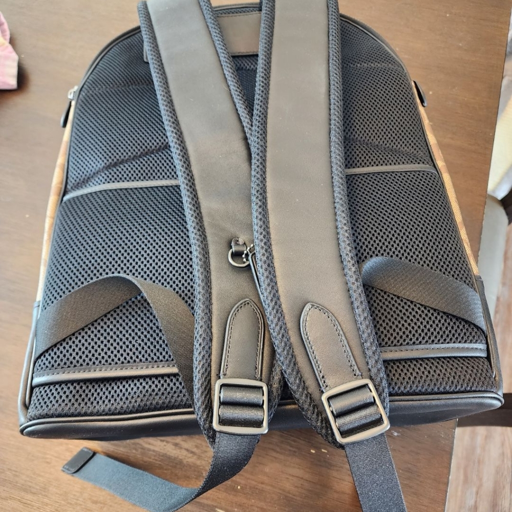 Coach backpack - Picture 3 of 4